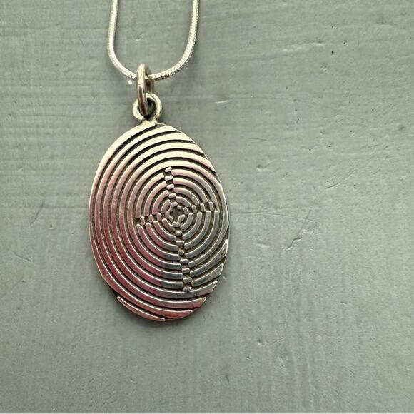 925 Sterling Silver Cross Pendant Necklace - Picture 3 of 7